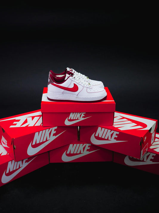 Can Men Wear Women’s Nike Sneakers? A Complete Guide - Soleheaven